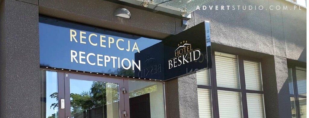 SZYLD RECEPCJA przy entrance Hotelu Beskid Nowy Sacz- advert reklama Opole