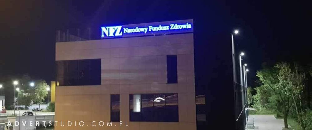 Oznakowanie budynku NFZ Opole